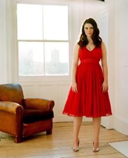 Hayley Atwell feet photo thumbnail