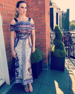 Hayley Atwell feet photo thumbnail