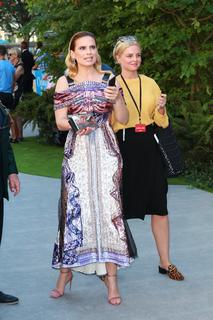 Hayley Atwell feet photo thumbnail