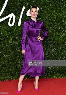 Hayley Atwell feet photo thumbnail