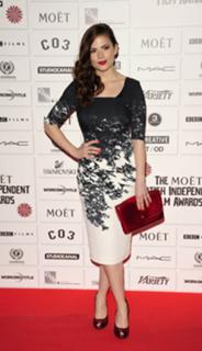 Hayley Atwell feet photo thumbnail
