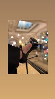 Hayley Atwell feet photo thumbnail