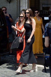 Hayley Atwell feet photo thumbnail