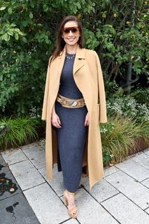 Hayley Atwell feet photo thumbnail