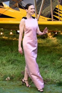 Hayley Atwell feet photo thumbnail