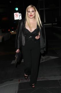 Hayley Hasselhoff feet photo 8