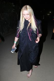 Hayley Hasselhoff feet photo 5
