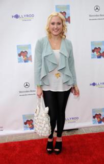 Hayley Hasselhoff feet photo 1