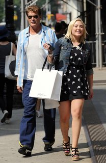 Hayley Hasselhoff feet photo 15