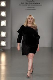 Hayley Hasselhoff feet photo 11