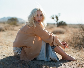 Hayley Hasselhoff feet photo 4