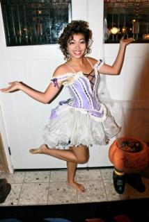 Hayley Kiyoko feet photo thumbnail