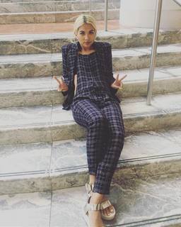 Hayley Kiyoko feet photo thumbnail