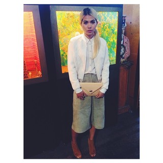 Hayley Kiyoko feet photo thumbnail