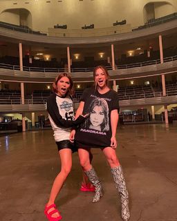 Hayley Kiyoko feet photo thumbnail