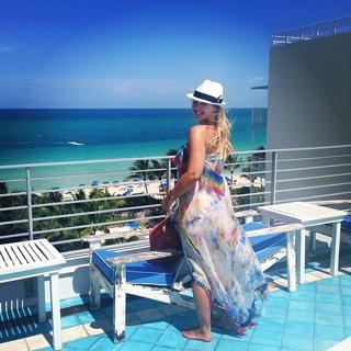 Hayley McQueen feet photo 2