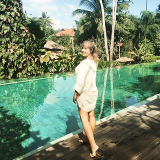 Hayley McQueen feet photo 8