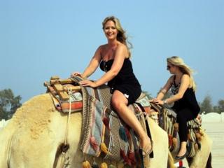 Hayley McQueen feet photo 9