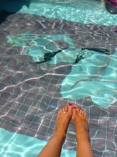 Hayley McQueen feet photo 6