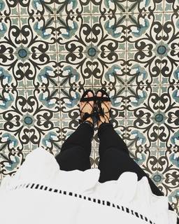 Hayley McQueen feet photo 20