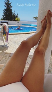 Hayley McQueen feet photo 8