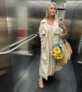 Hayley McQueen feet photo 10