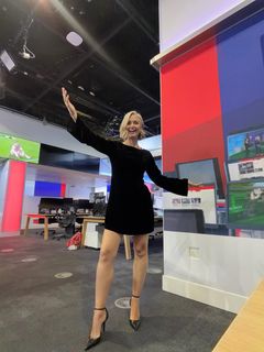 Hayley McQueen feet photo 3
