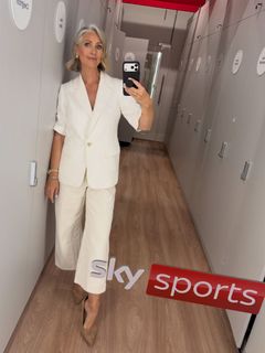 Hayley McQueen feet photo 1