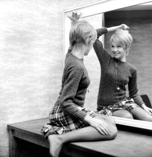 Hayley Mills feet photo 16