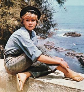 Hayley Mills feet photo 8