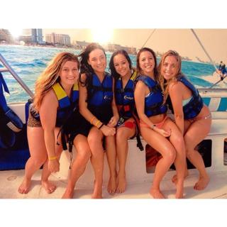 Hayley Orrantia feet photo thumbnail