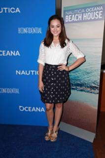 Hayley Orrantia feet photo thumbnail