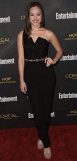 Hayley Orrantia feet photo thumbnail