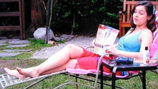 Hayley Orrantia feet photo thumbnail