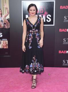 Hayley Orrantia feet photo thumbnail