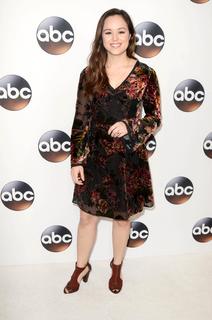 Hayley Orrantia feet photo thumbnail