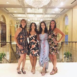 Hayley Orrantia feet photo thumbnail