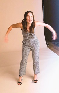 Hayley Orrantia feet photo thumbnail
