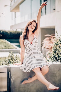 Hayley Orrantia feet photo thumbnail