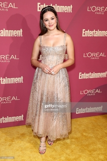 Hayley Orrantia feet photo thumbnail