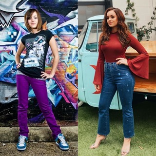Hayley Orrantia feet photo thumbnail