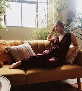 Hayley Orrantia feet photo thumbnail