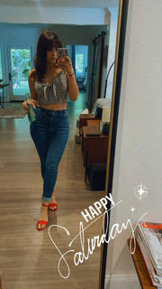 Hayley Orrantia feet photo thumbnail