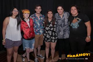 Hayley Williams feet photo thumbnail