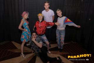 Hayley Williams feet photo thumbnail