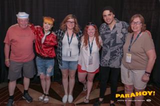 Hayley Williams feet photo thumbnail