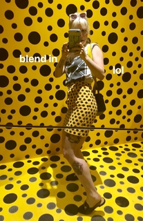 Hayley Williams feet photo thumbnail