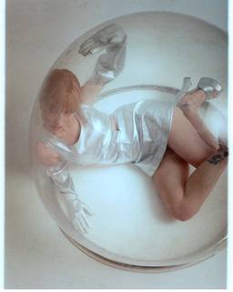 Hayley Williams feet photo thumbnail
