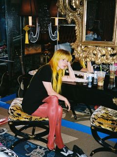 Hayley Williams feet photo 4