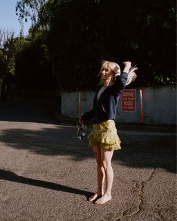 Hayley Williams feet photo 8